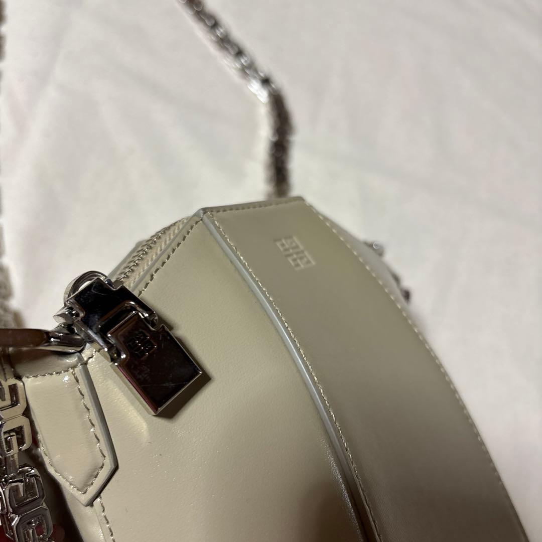 Givenchy ショルダーバッグ　アンティゴナ