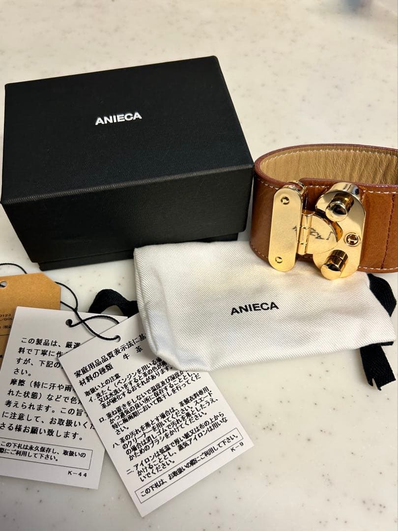 ANIECA ブラウン バングル ゴールド金具　牛革