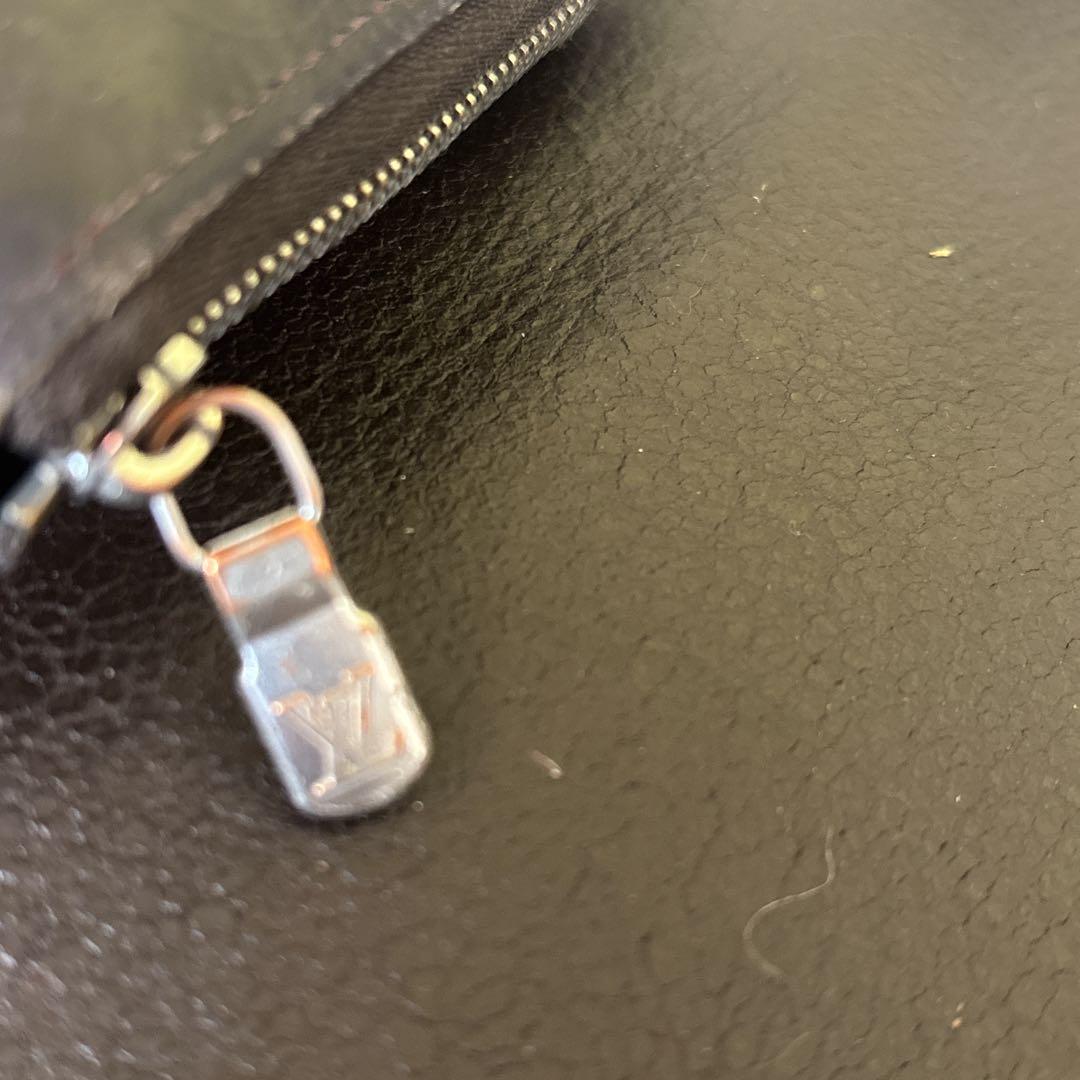 Louis Vuitton ダークブラウン　二つ折り財布