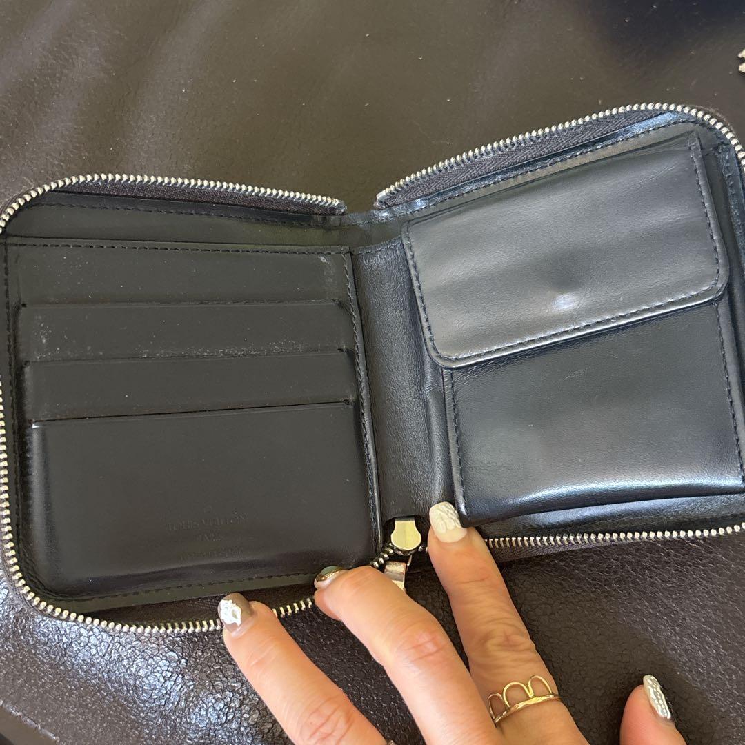Louis Vuitton ダークブラウン　二つ折り財布