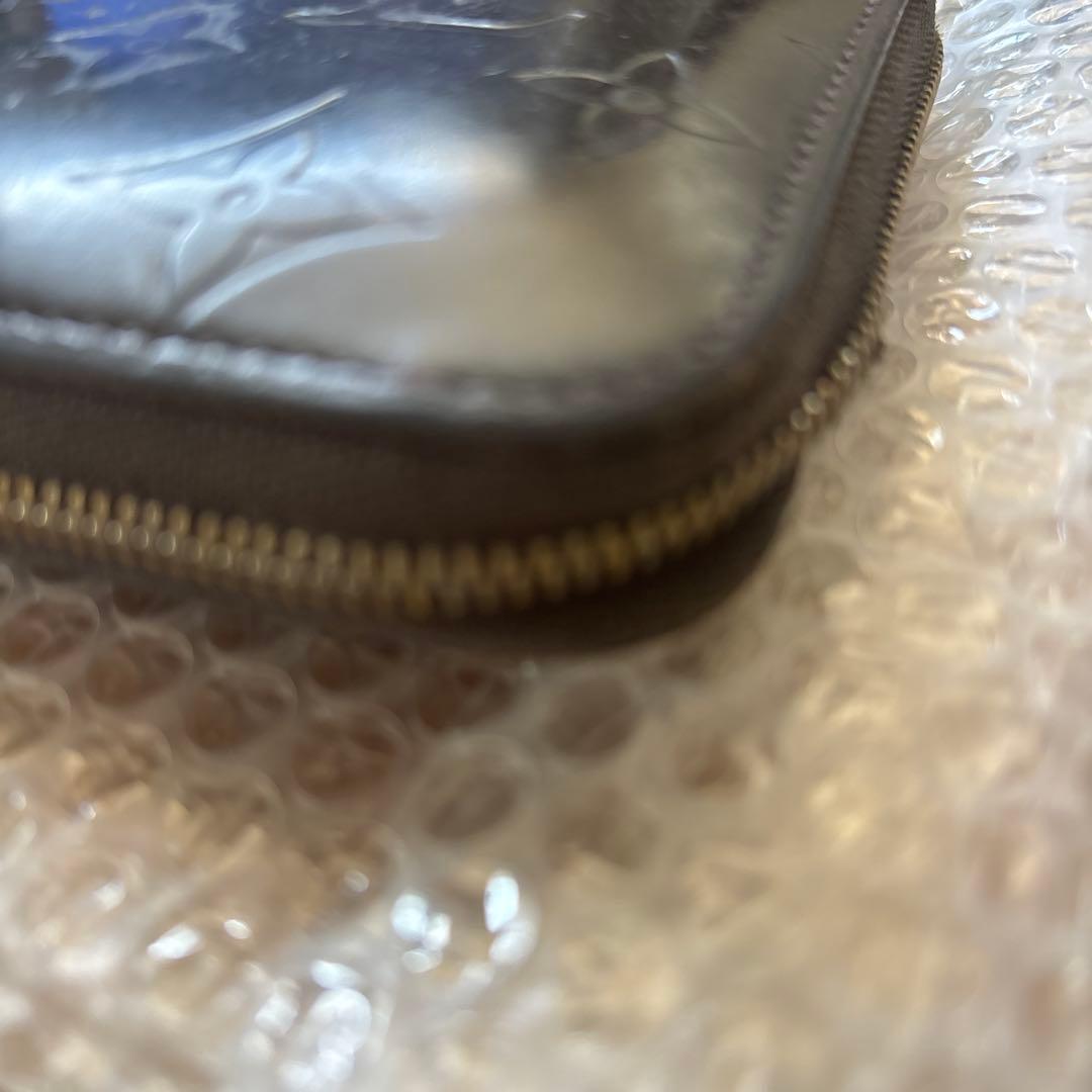 Louis Vuitton ダークブラウン　二つ折り財布