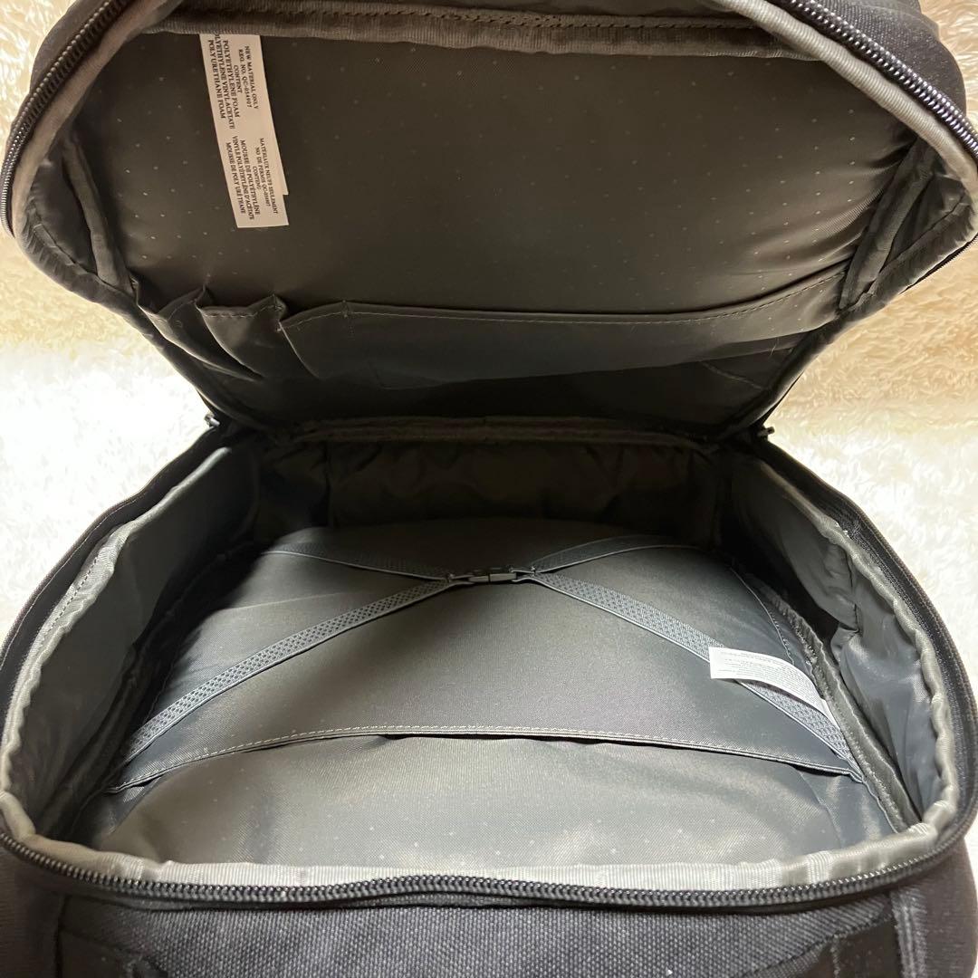 【極美品】INCASE A.R.C. Commuter Pack / 23L