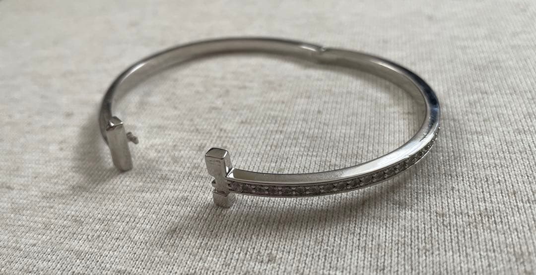 【⭐︎超希少‼︎ラスト1点⭐︎】オープンバングル　ブレスレット　シルバー　石あり
