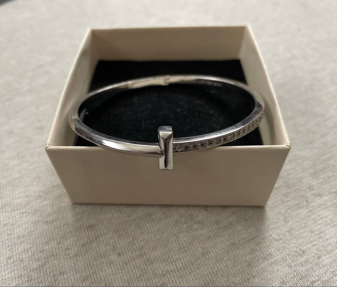 【⭐︎超希少‼︎ラスト1点⭐︎】オープンバングル　ブレスレット　シルバー　石あり