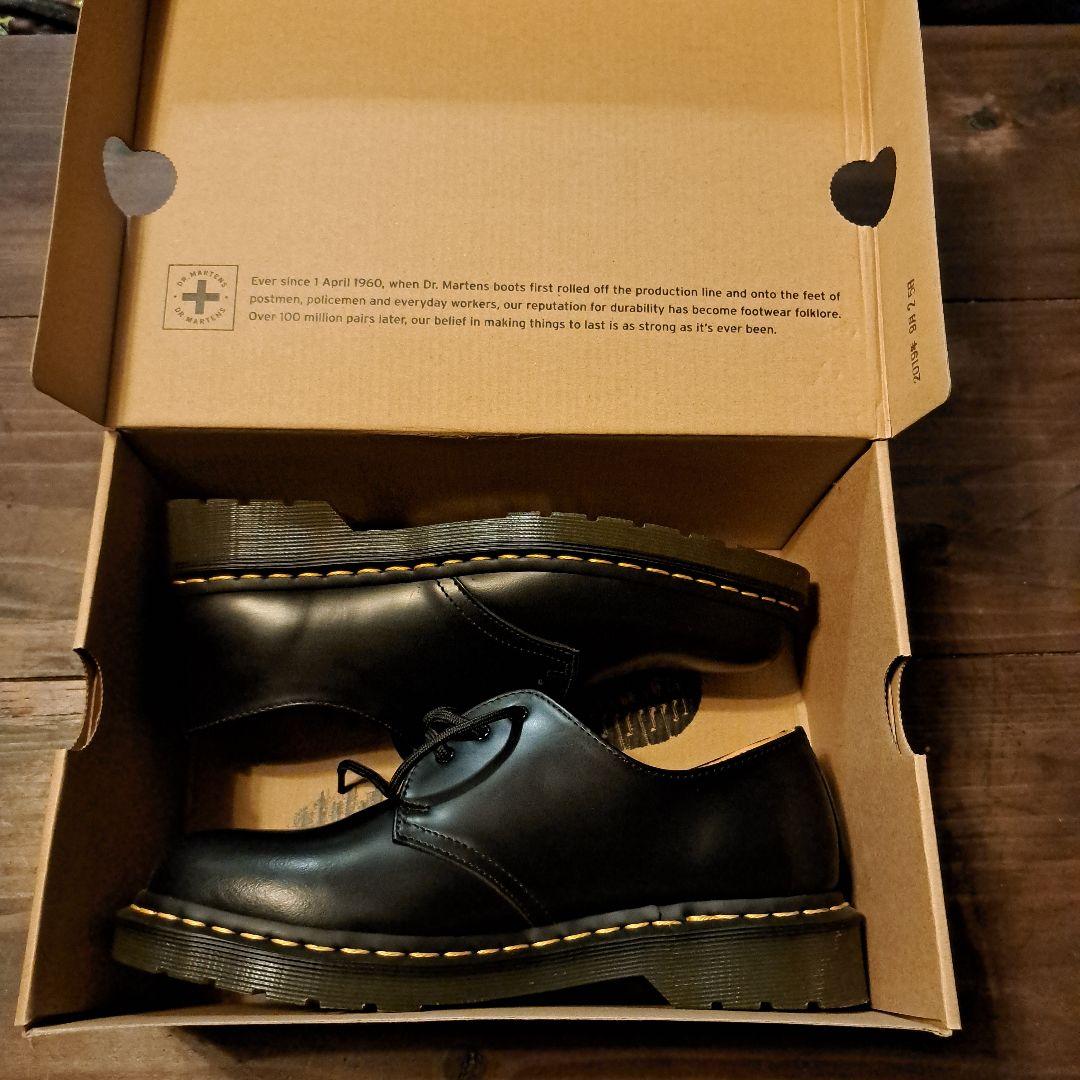 Dr. Martens 3ホール