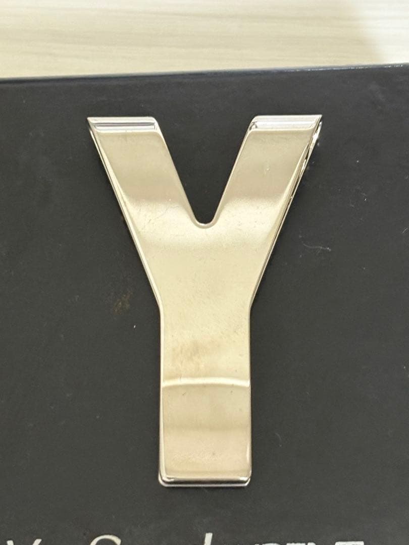 Yves Saint Laurent Yマネークリップ