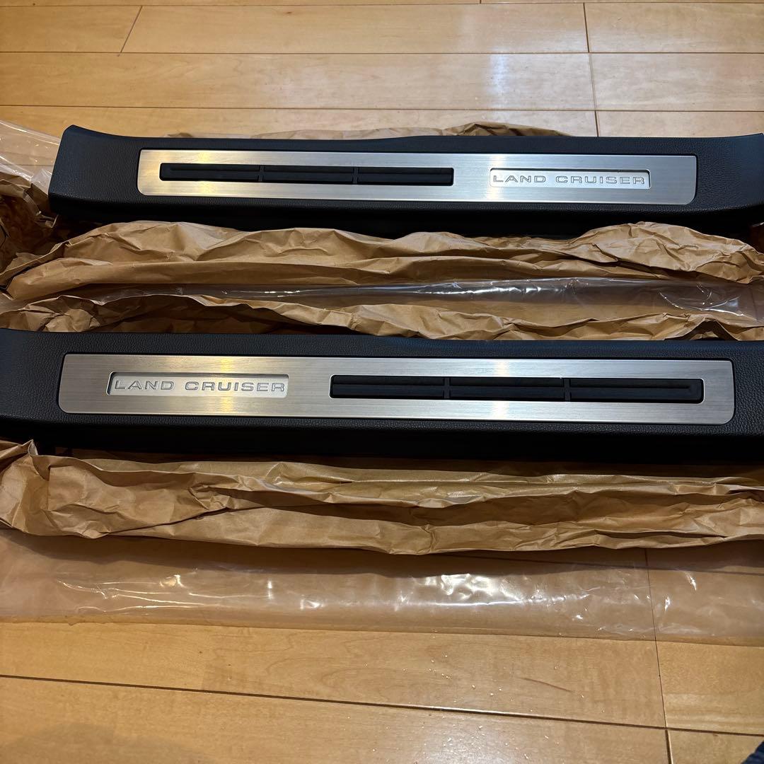 ランクル300 スカッフプレート