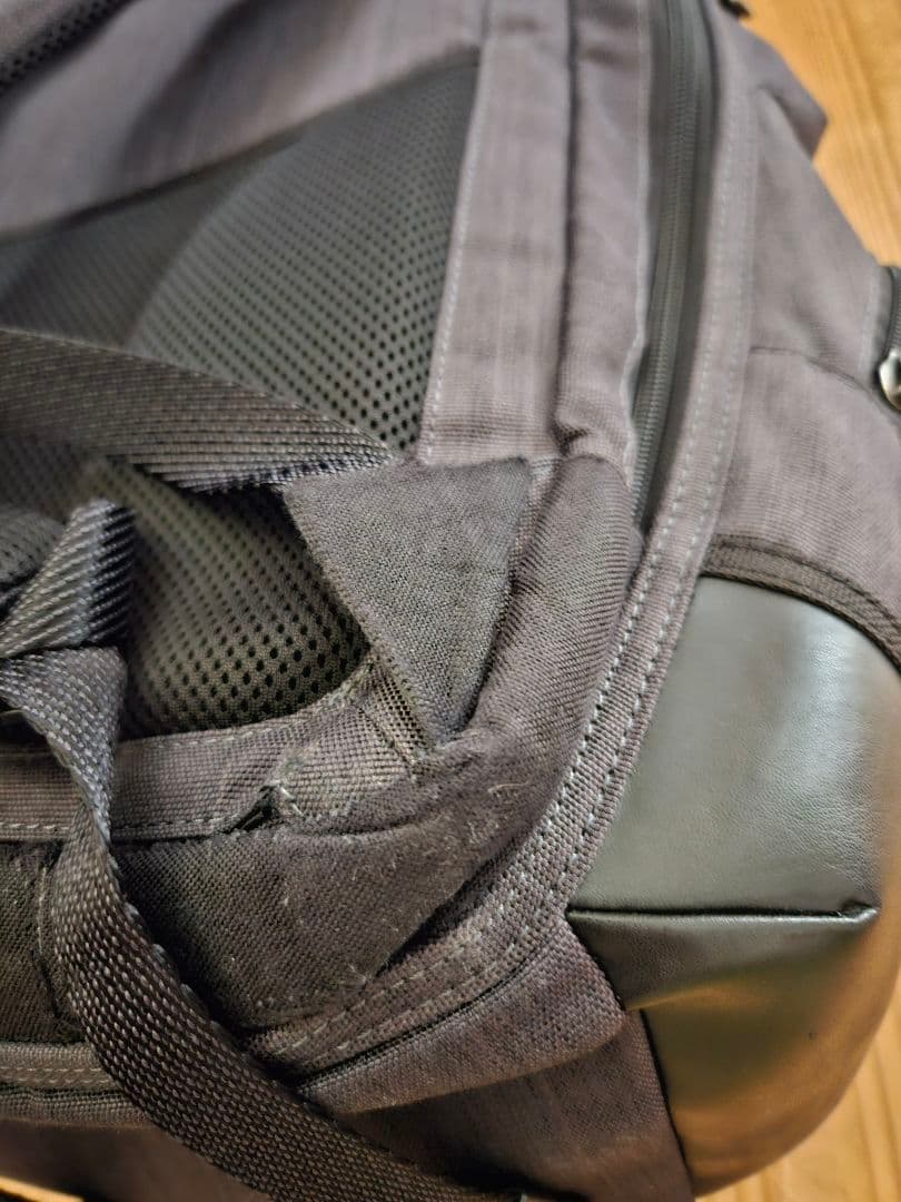 TUMI（トゥミ）ビジネス リュック グレー