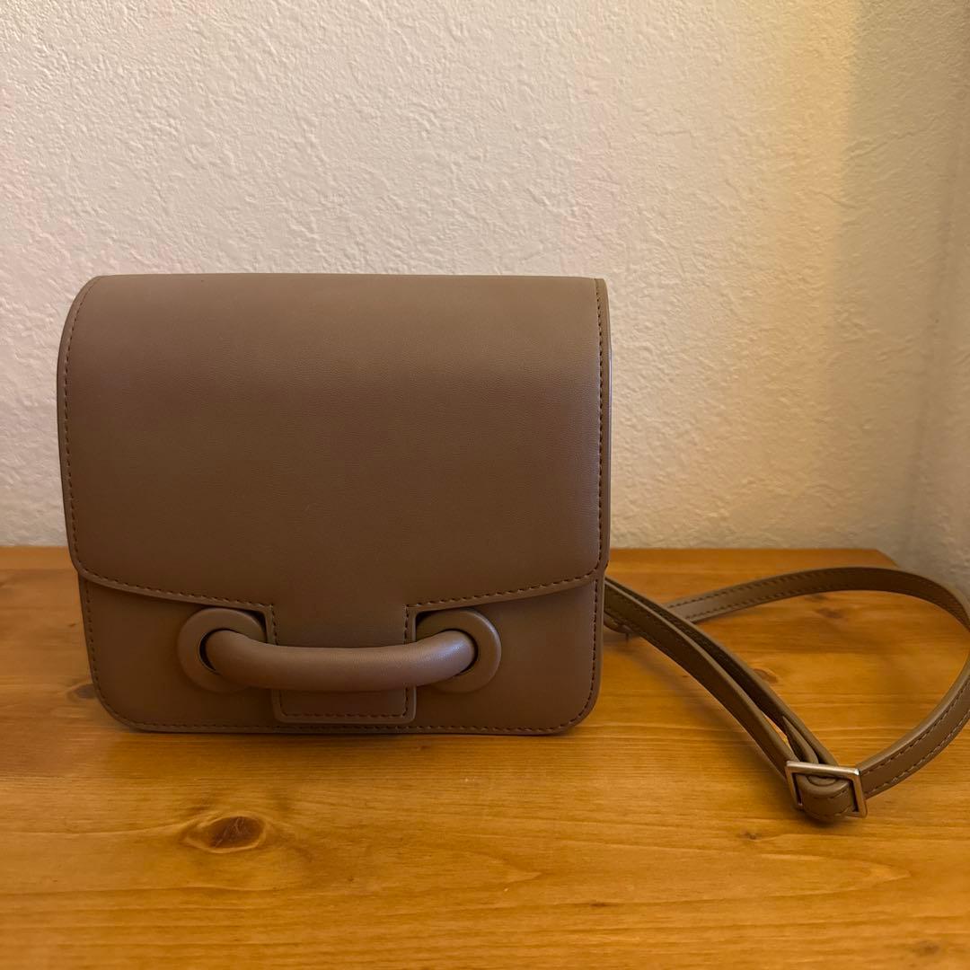 VASIC ブラウン ショルダーバッグ