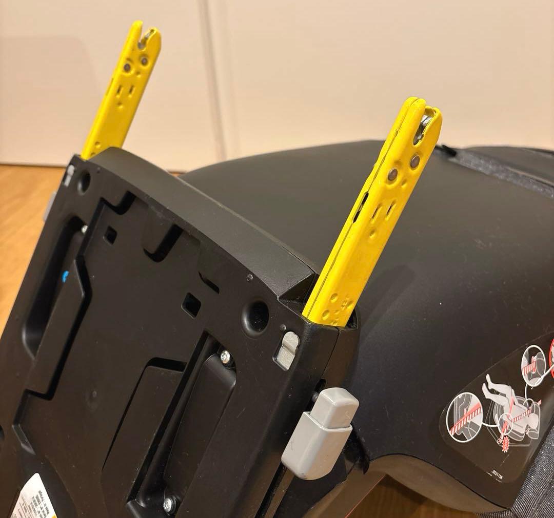 マキシコシ ロディフィックス ジュニアシート 　(4歳〜12歳)