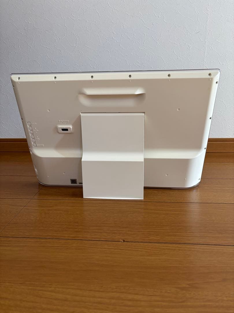 Panasonic 19インチ　テレビ UN-19F7D