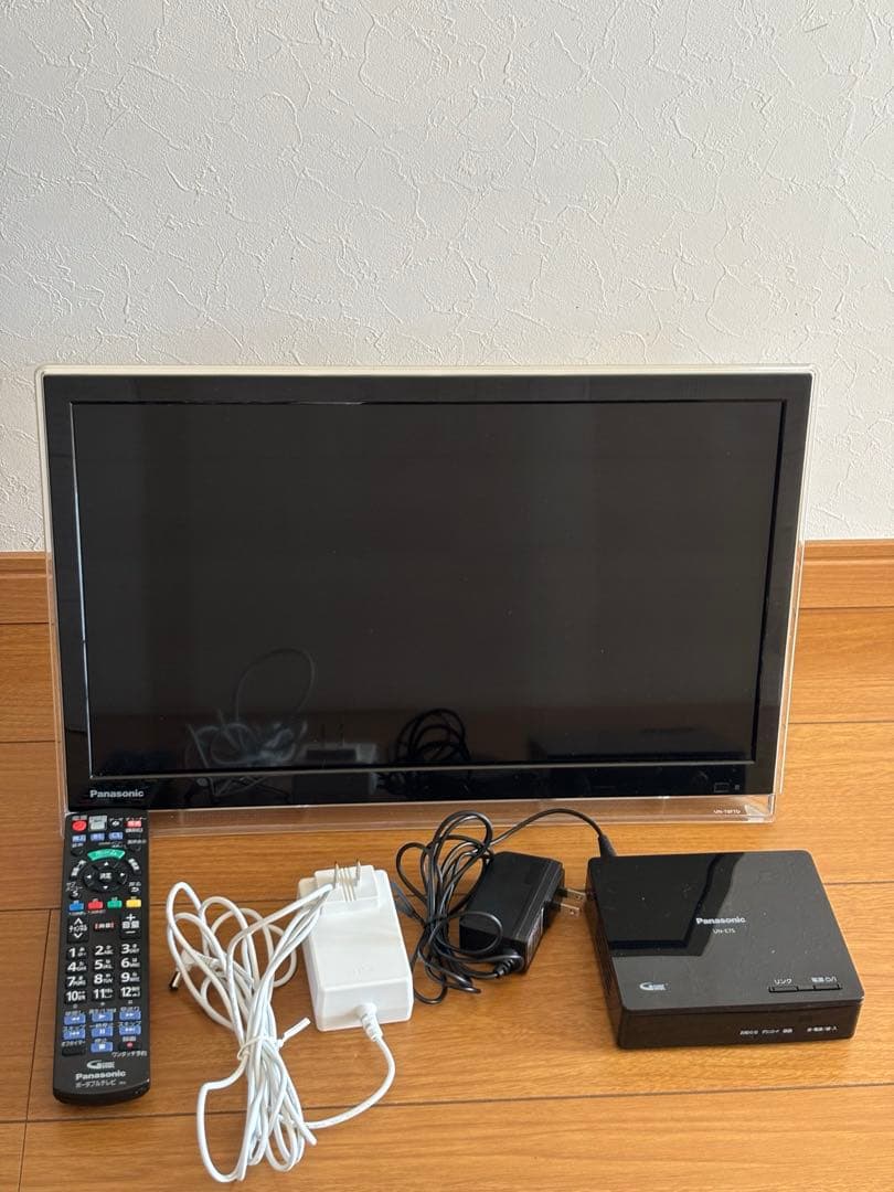 Panasonic 19インチ　テレビ UN-19F7D