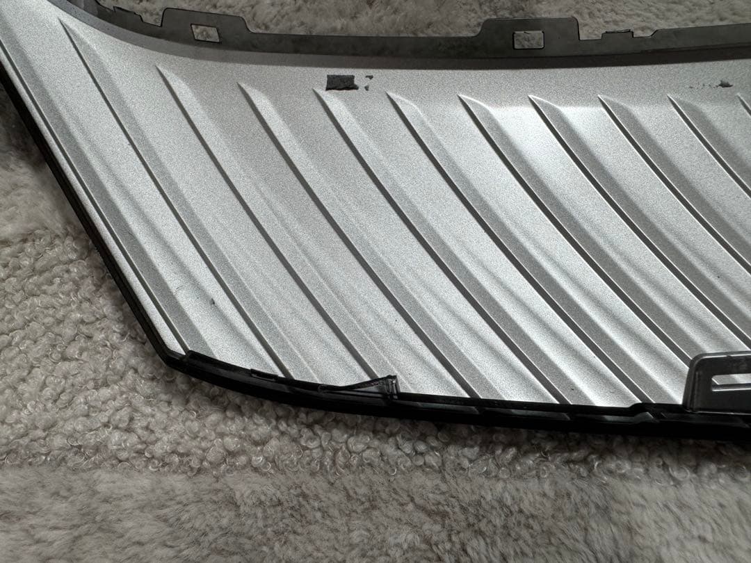 ハリアー60系 後期 純正フロントグリル