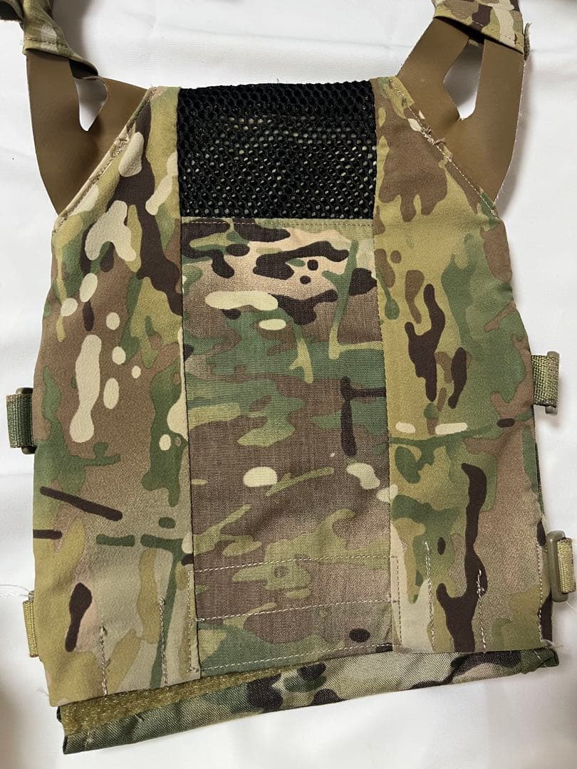 実物Crye Precision　JPC 1.0 プレートキャリア　マルチカム