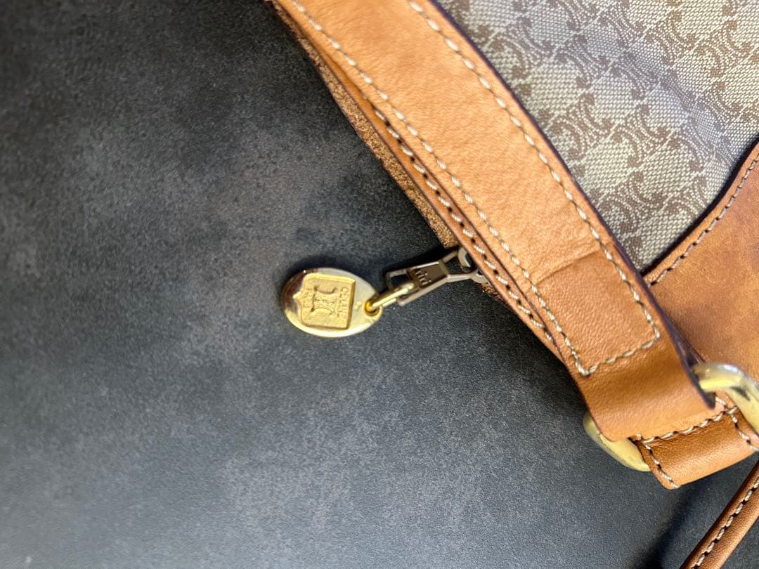 セリーヌ　CELINE 巾着型　ショルダーバッグ　マカダム柄