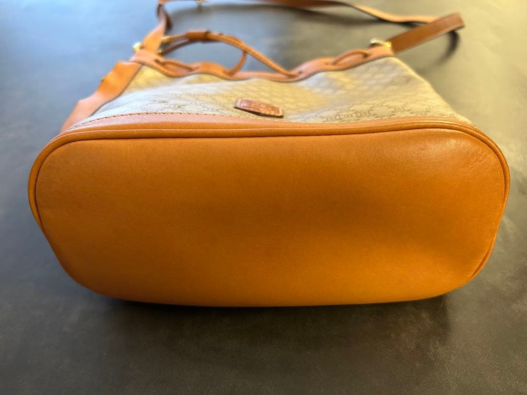 セリーヌ　CELINE 巾着型　ショルダーバッグ　マカダム柄