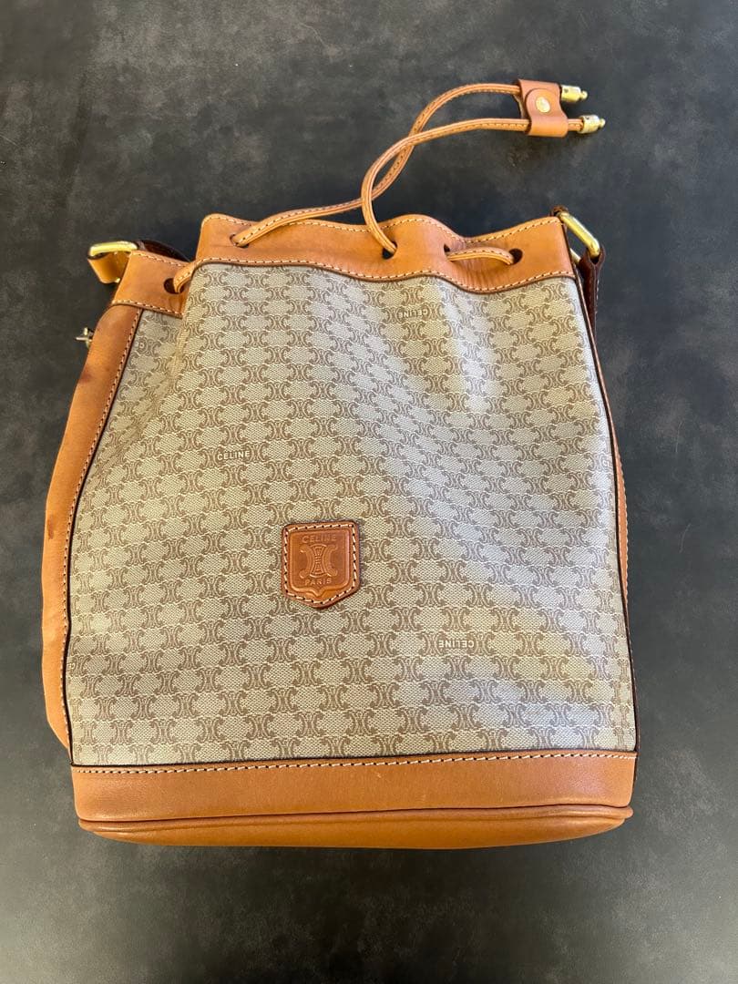 セリーヌ　CELINE 巾着型　ショルダーバッグ　マカダム柄