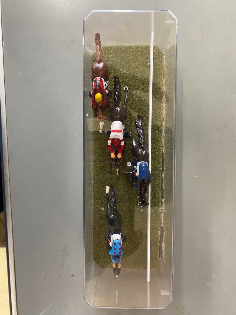 期間限定価格　競馬フィギュア　天皇賞・秋　イクイノックス　（ジオラマ）