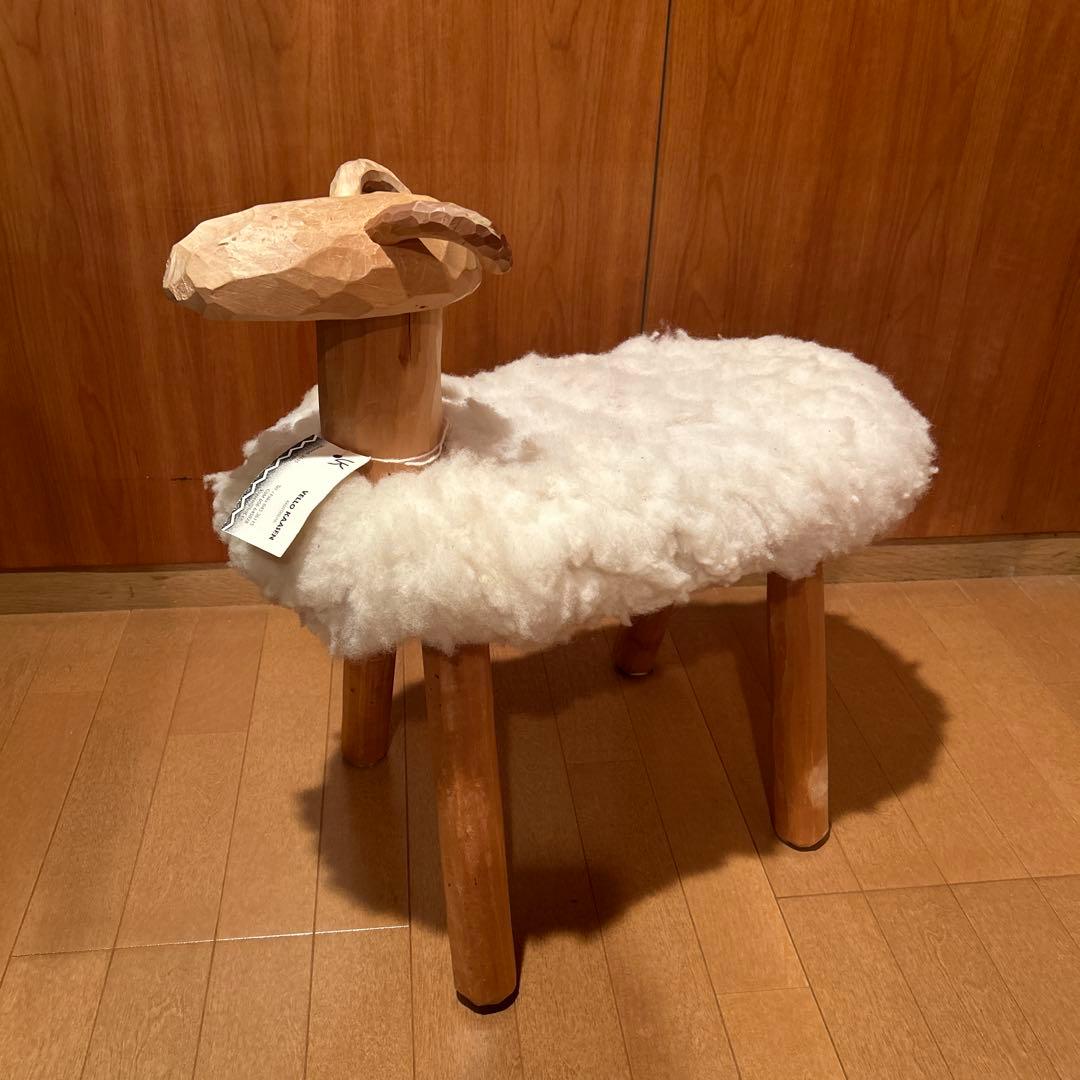 ①北欧 手作り パイン材 ムートン 羊 スツール　椅子　ニュージーランド