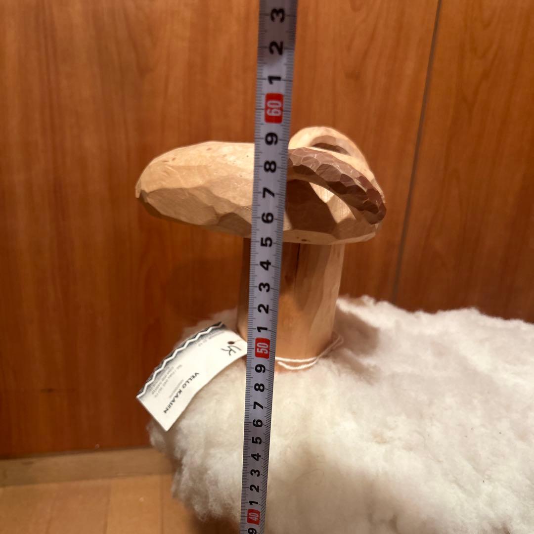 ①北欧 手作り パイン材 ムートン 羊 スツール　椅子　ニュージーランド