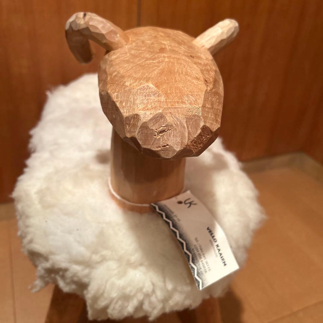 ①北欧 手作り パイン材 ムートン 羊 スツール　椅子　ニュージーランド