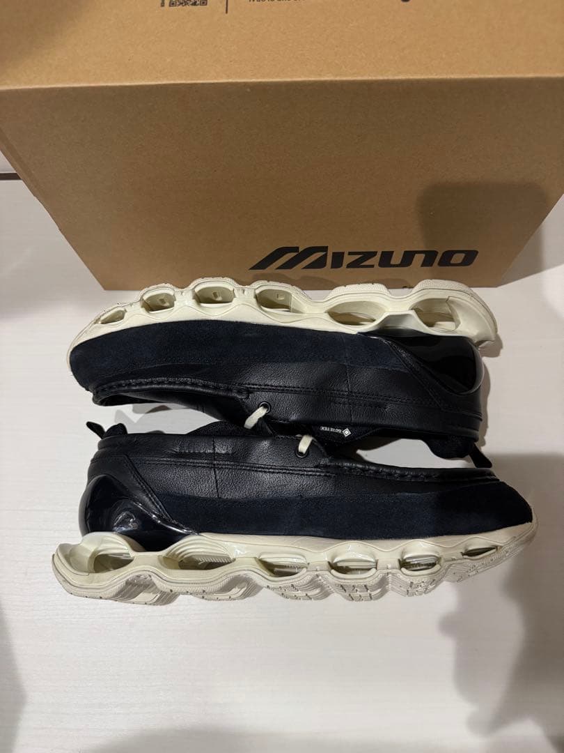 ミズノ Wave Prophecy Moc ゴアテックス ブラック オフホワイト