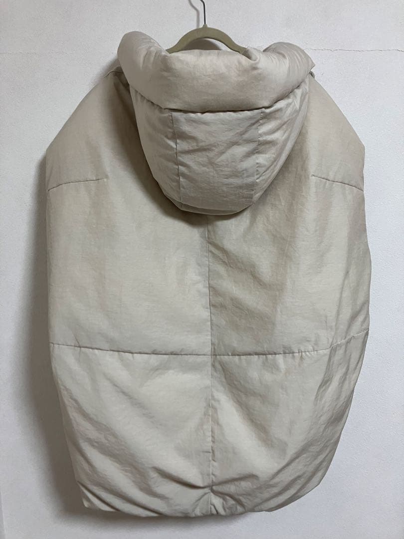 ARGUE フード付き ダウンベスト