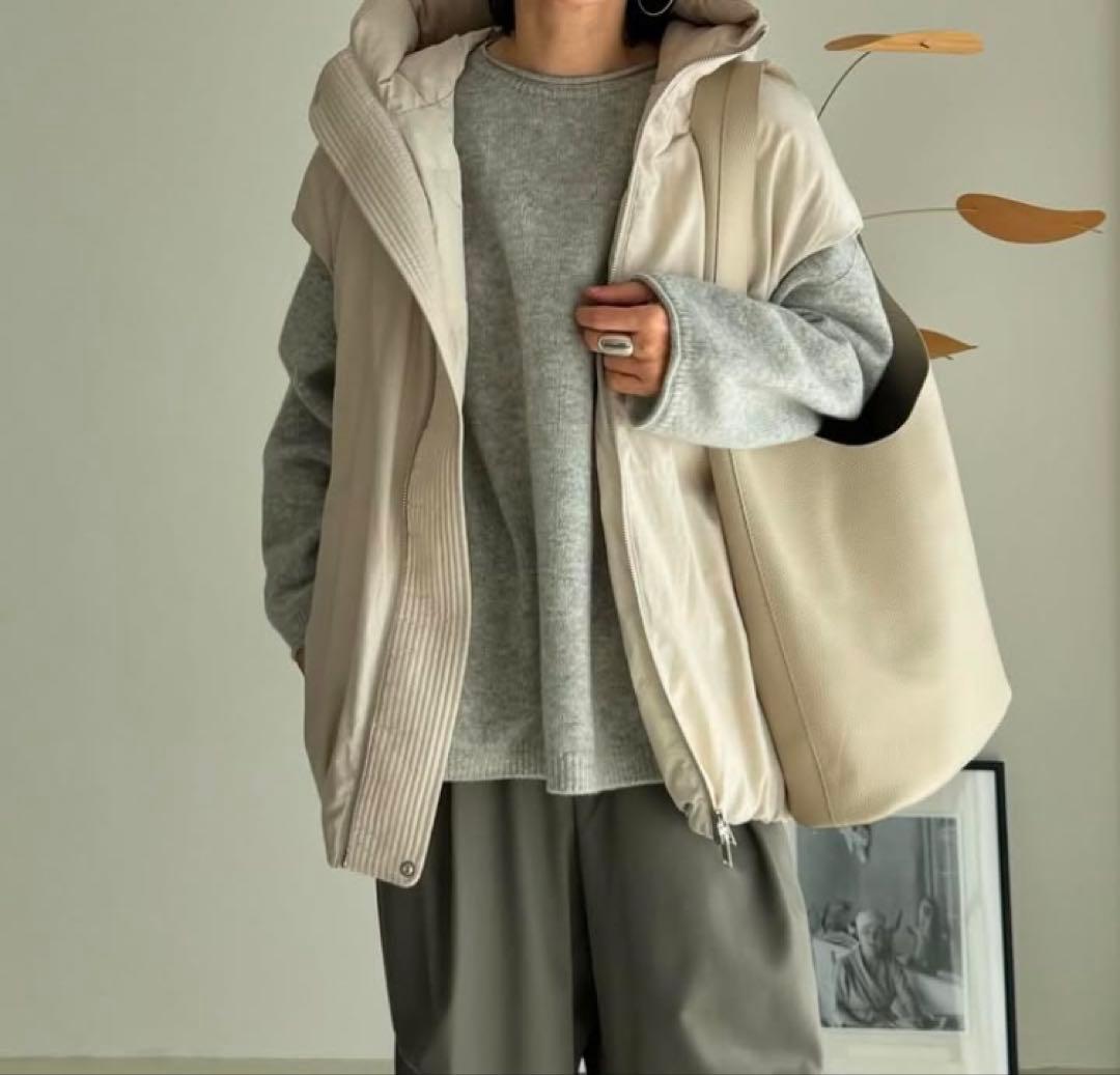 ARGUE フード付き ダウンベスト