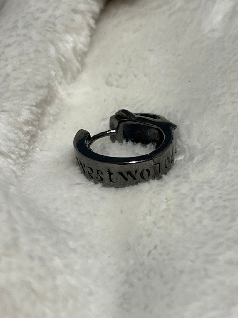 ヴィヴィアン ウエストウッド Vivienne Westwood ピアス 片耳