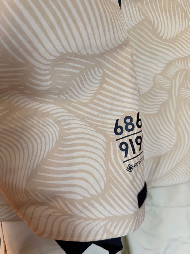 お得【美品】686 GORE-TEX JKT & BIB 上下セット