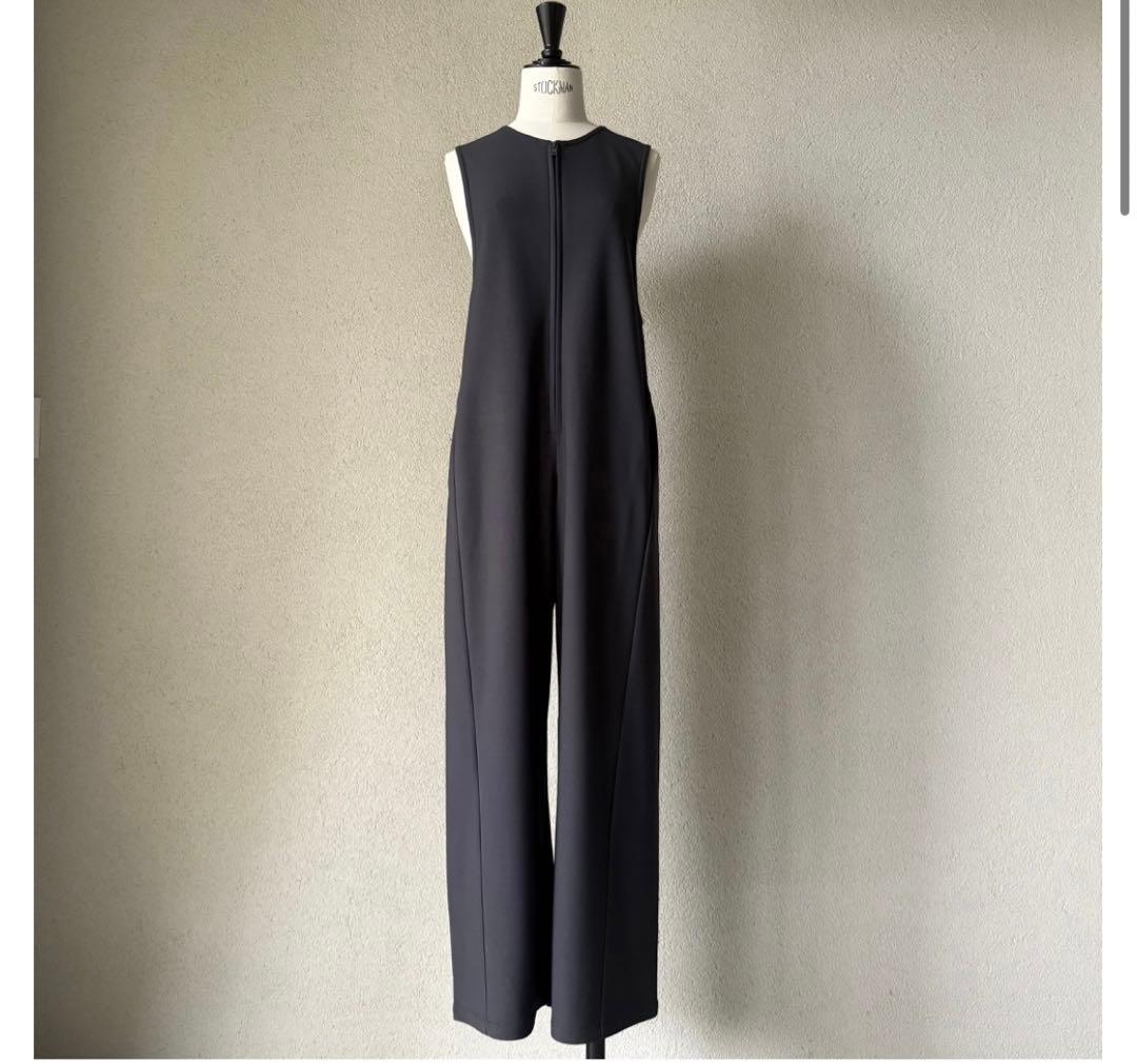 シソラスVEVIREDフロントジップオールインワン