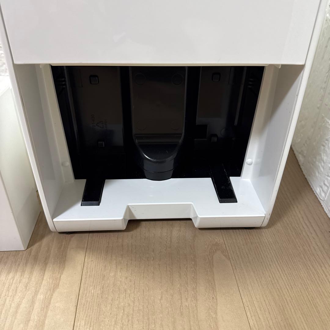 除湿機　IJC-J56-W