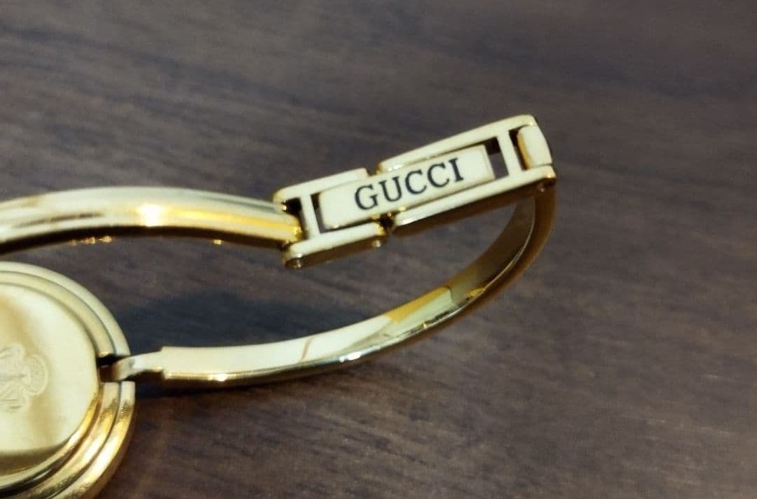 ●GUCCI グッチ 腕時計 チェンジベゼル バングル ゴールド