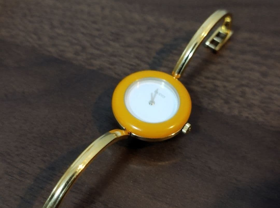 ●GUCCI グッチ 腕時計 チェンジベゼル バングル ゴールド