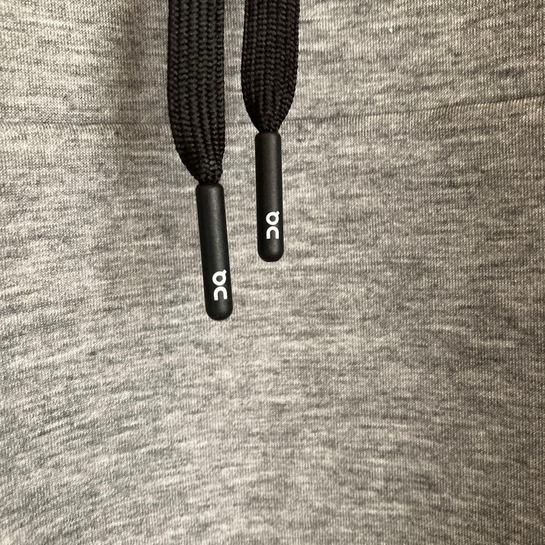 オン　On Hoodie Women's XSサイズ　パーカー