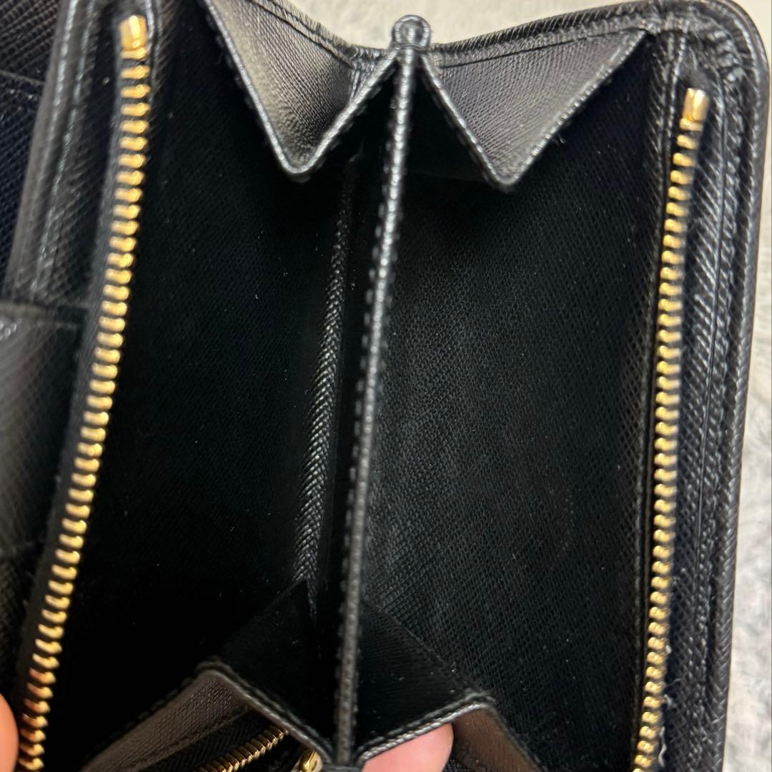 PRADA プラダ　財布　サフィアーノ　２つ折り