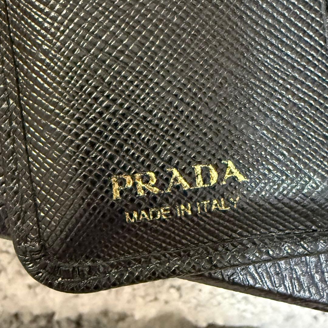 PRADA プラダ　財布　サフィアーノ　２つ折り