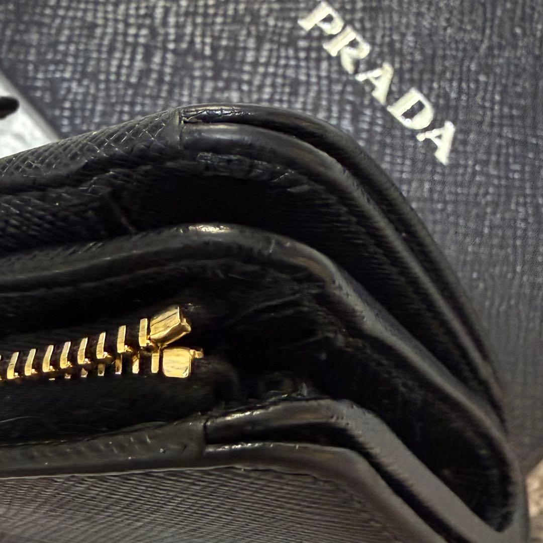 PRADA プラダ　財布　サフィアーノ　２つ折り