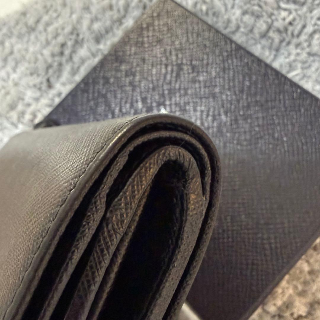 PRADA プラダ　財布　サフィアーノ　２つ折り