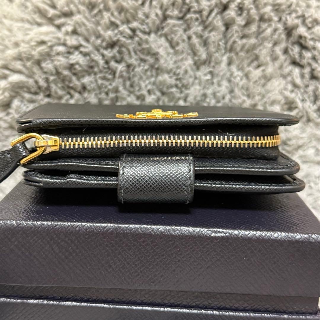 PRADA プラダ　財布　サフィアーノ　２つ折り