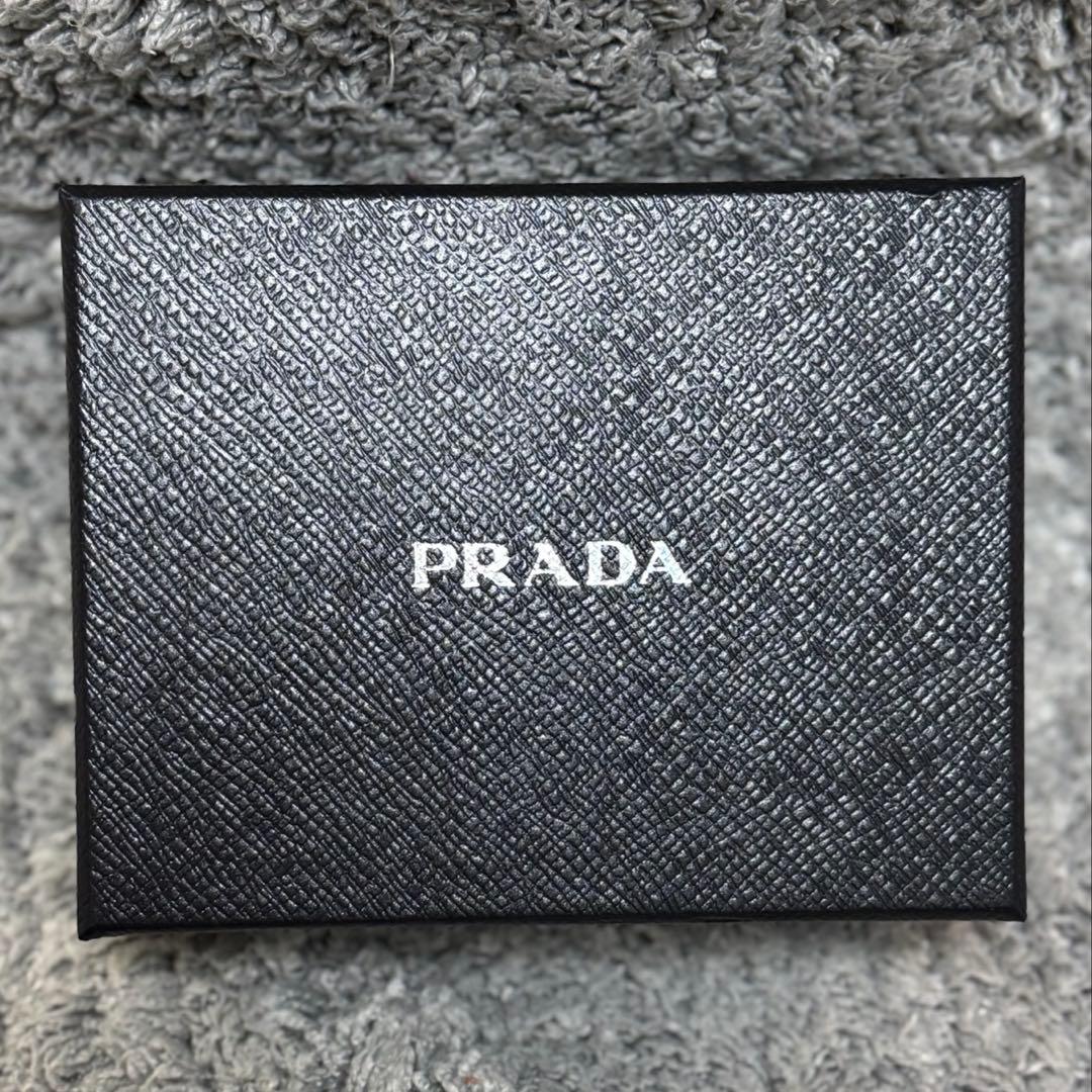 PRADA プラダ　財布　サフィアーノ　２つ折り