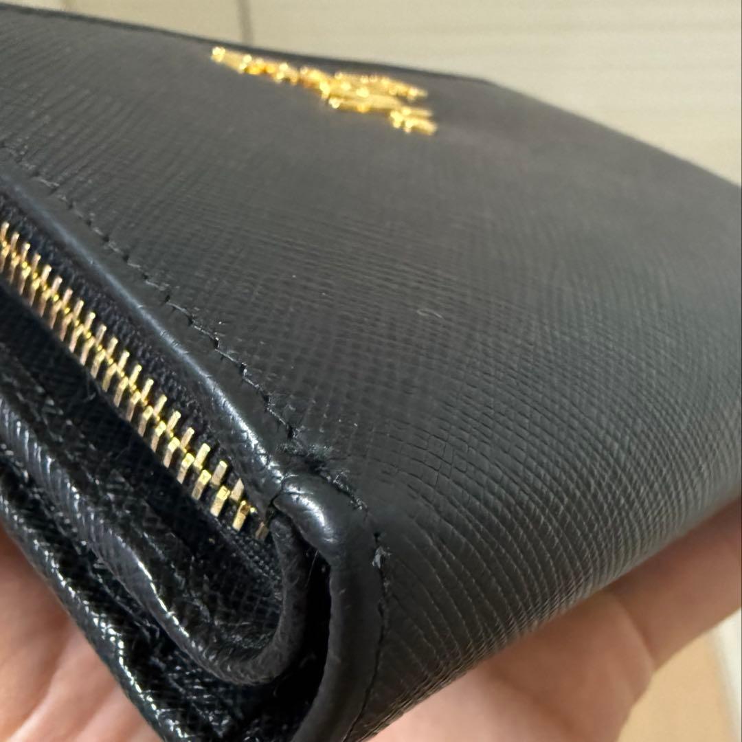 PRADA プラダ　財布　サフィアーノ　２つ折り
