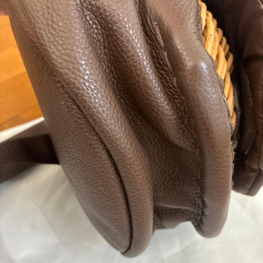 ebagosフニュ シュリンク・ボディバッグＳ 籐ポケ付きショルダー CHOCO