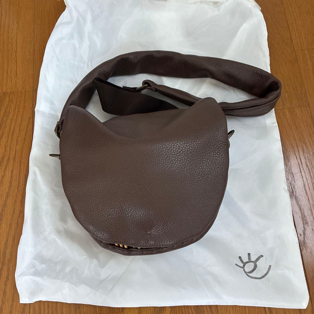 ebagosフニュ シュリンク・ボディバッグＳ 籐ポケ付きショルダー CHOCO