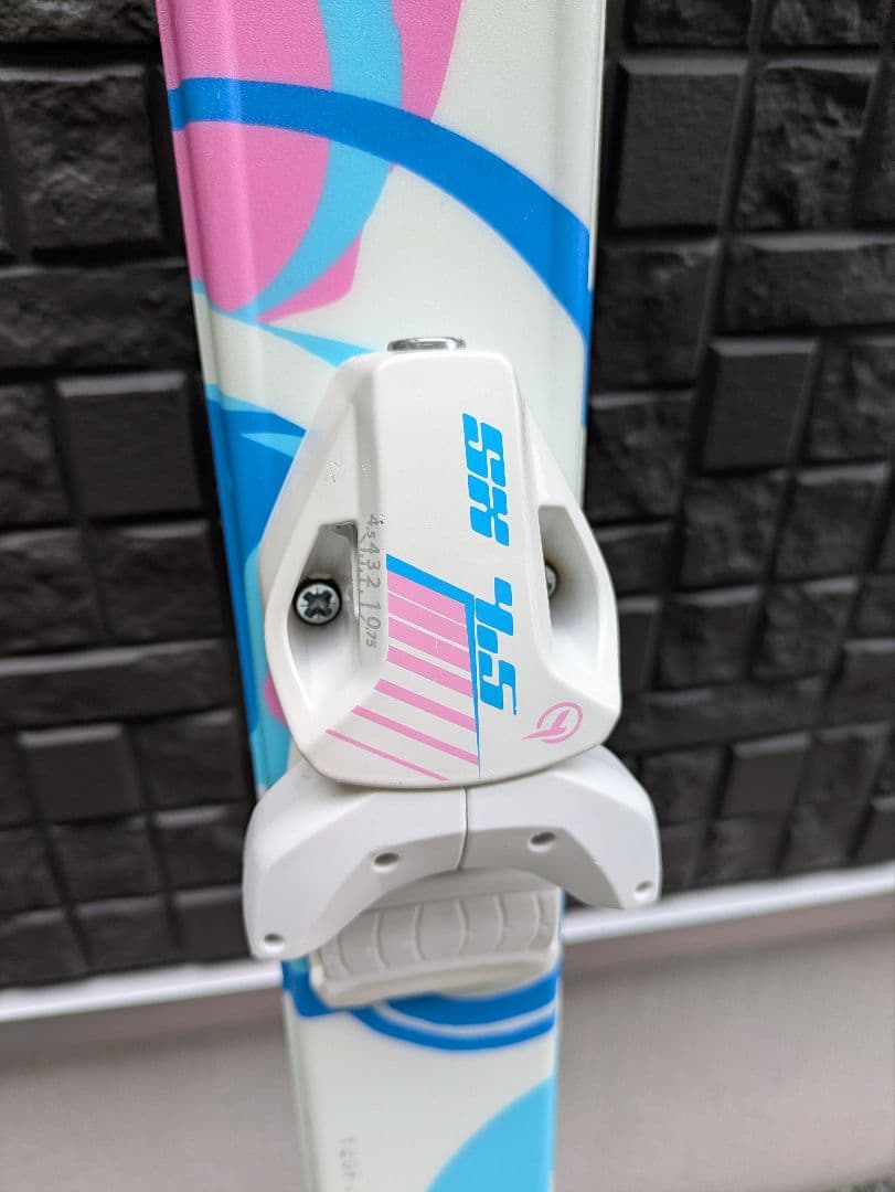 子供用　スキー板 120cm 　ビンディング・ストック付き