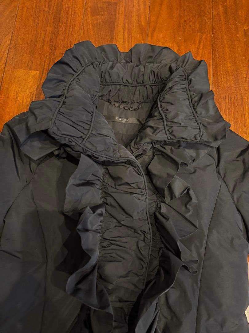 COTOO コトゥー　フリルが素敵なダウンコート