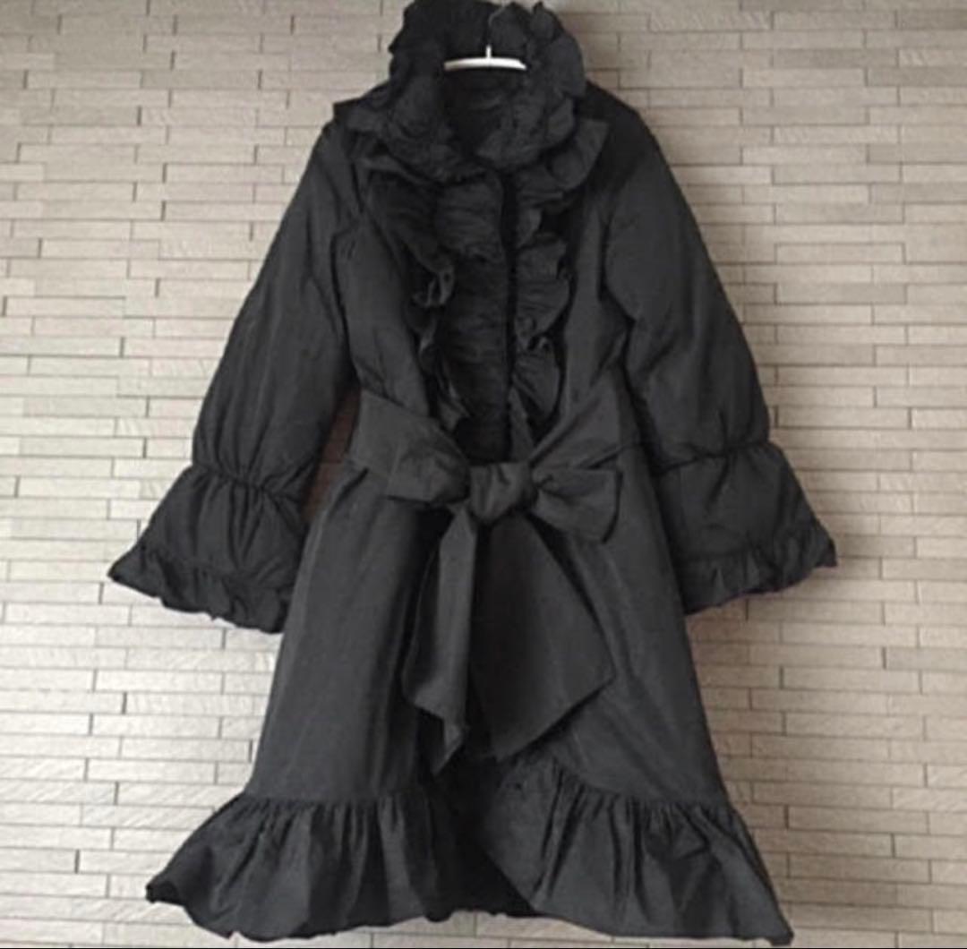COTOO コトゥー　フリルが素敵なダウンコート