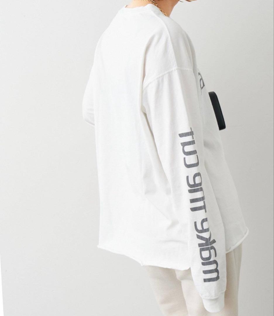 新品タグ付2025ドゥーズィエムクラスhooked Tシャツ 匿名