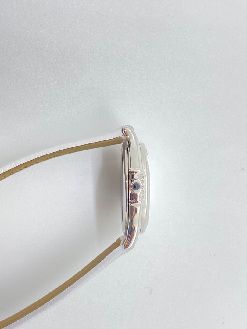 【新品電池・ベルト】SEIKO エクセリーヌ シェル オーバル 6Pダイヤ