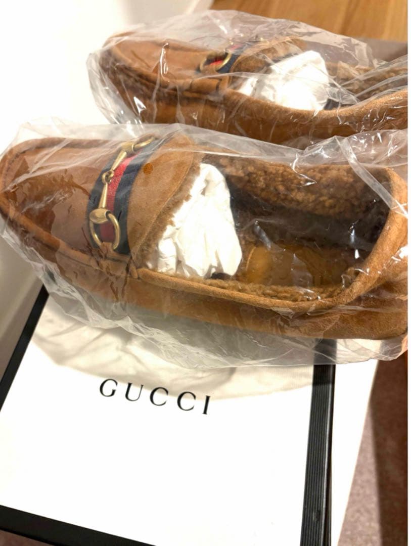 【GUCCI】ブラウンボア スエードモカシン